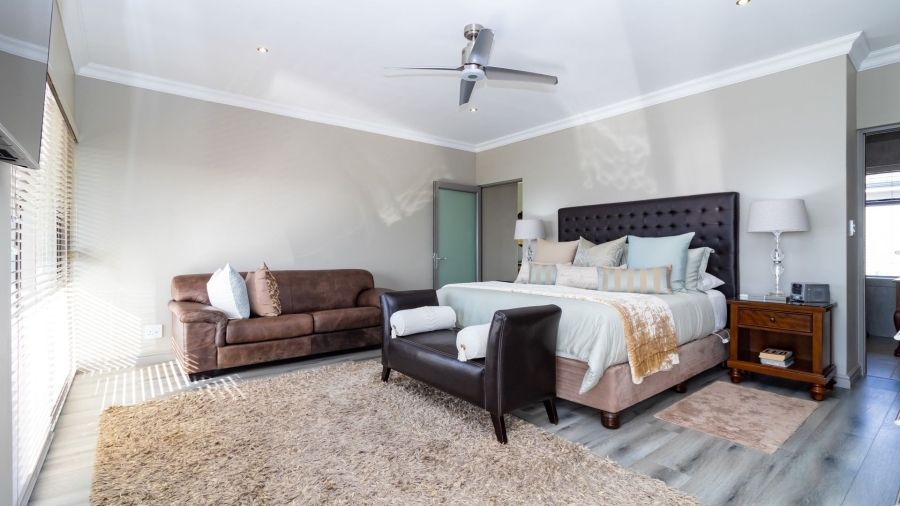 6 Bedroom Property for Sale in Kleinbaai Western Cape